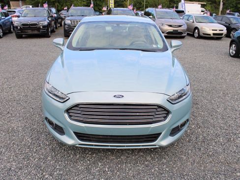 Used 2014 Ford Fusion SE w/ Equipment Group 502A FWD image 3