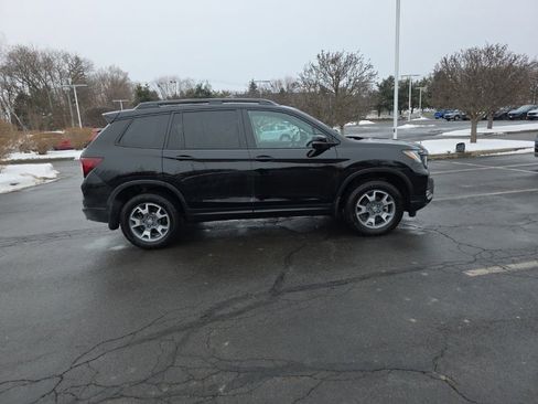 Used 2023 Honda Passport TrailSport image 8