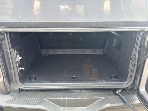 Used 2022 Ford Bronco Badlands image 5