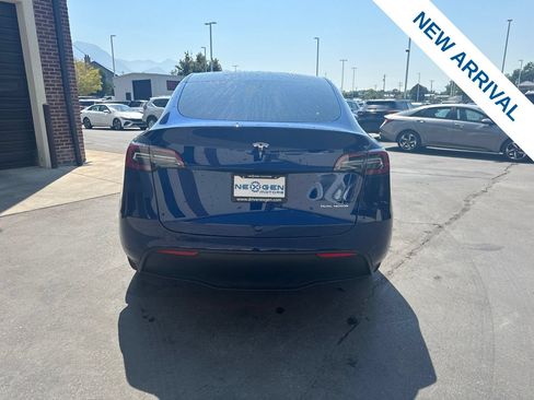 Used 2024 Tesla Model Y Long Range AWD/4WD image 6