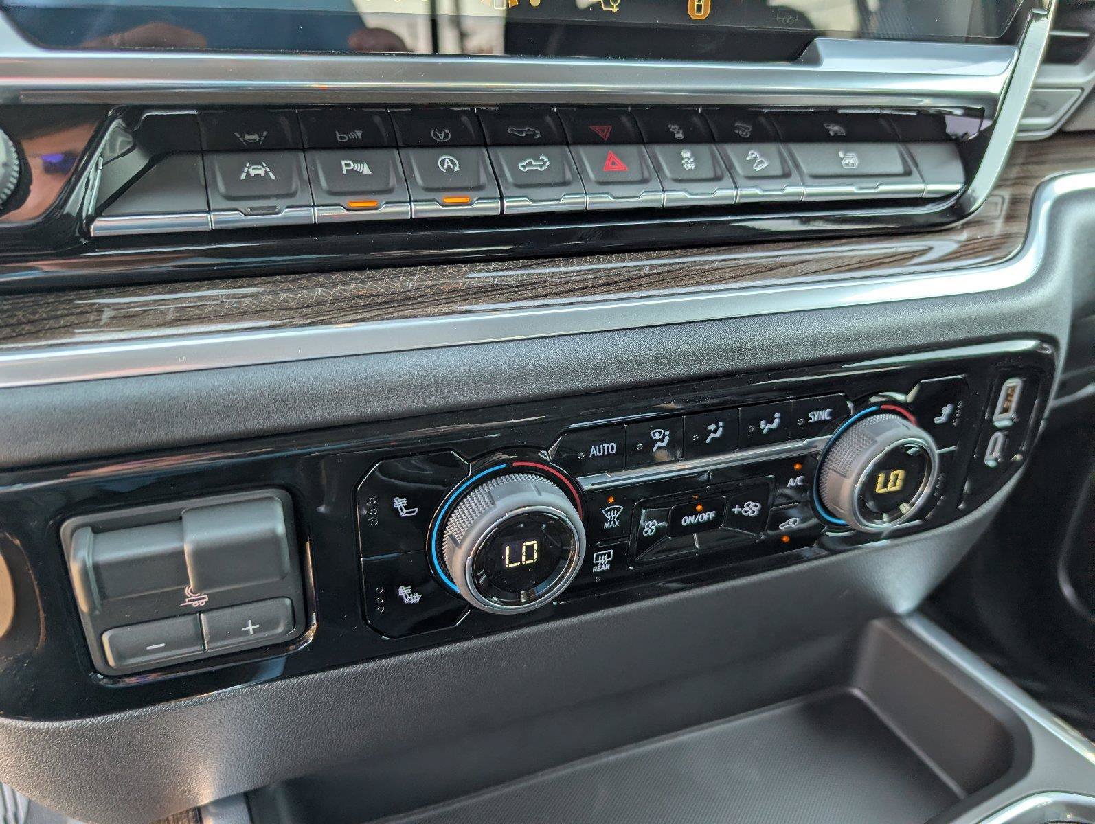 New 2026 Chevrolet Silverado 1500 RST w/ RST All Star Premium Package AWD/4WD image 19