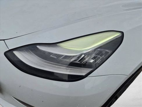 Used 2020 Tesla Model 3 Standard Range Plus RWD image 11
