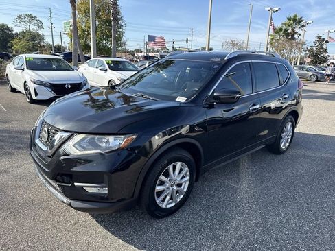 Certified 2019 Nissan Rogue SV image 8