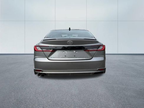 Used 2025 Toyota Camry XSE FWD image 6