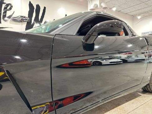 Used 2007 Chevrolet Corvette Coupe RWD image 23