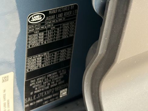 Used 2023 Land Rover Defender 110 S image 34