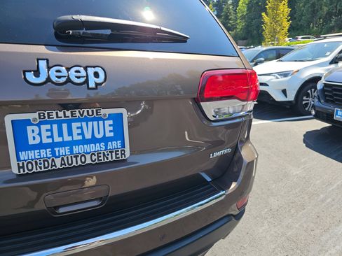 Used 2021 Jeep Grand Cherokee Limited w/ Sun & Sound Group AWD/4WD image 17