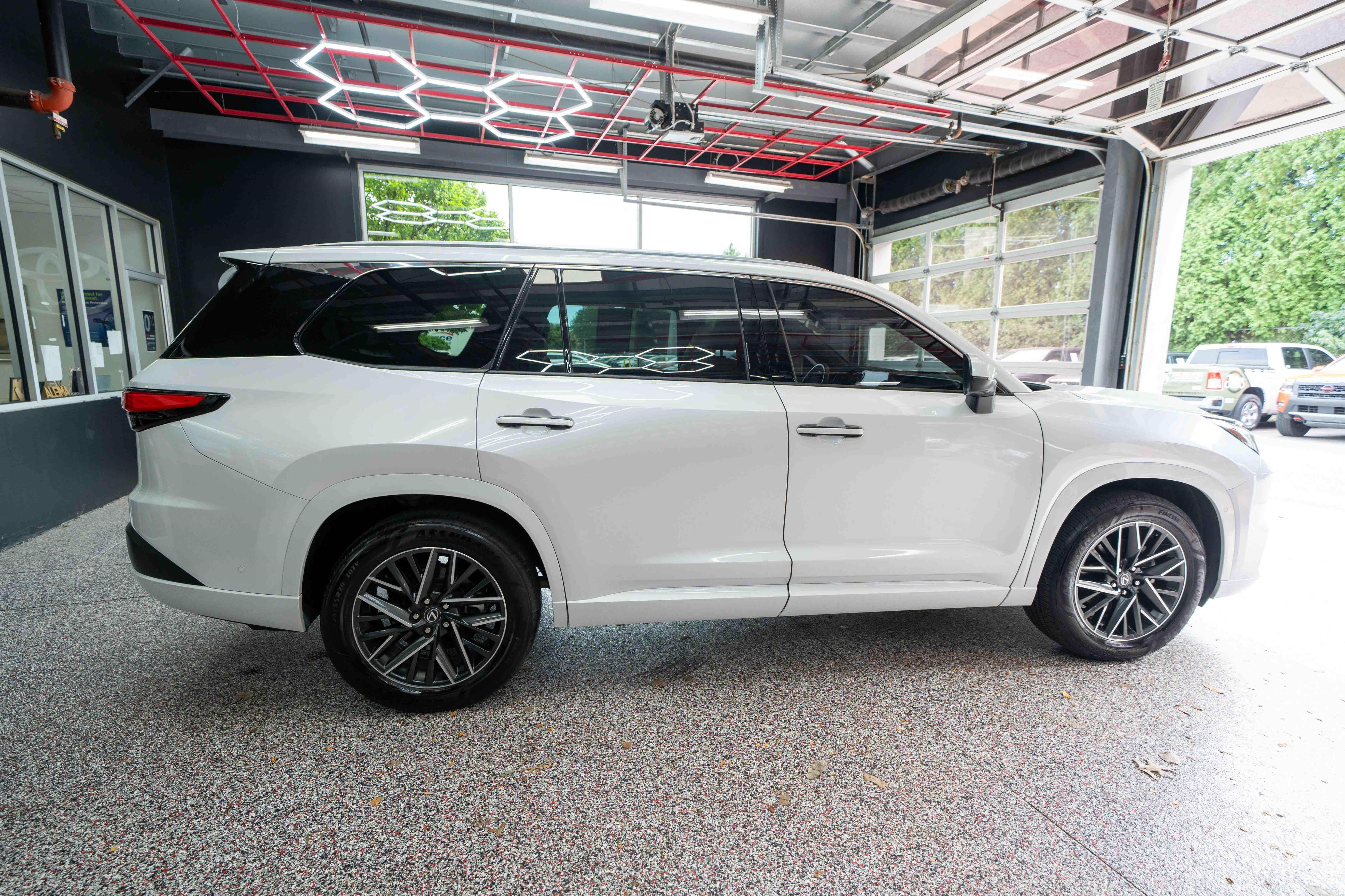 Used 2025 Lexus TX 350 AWD w/ Technology Package image 4