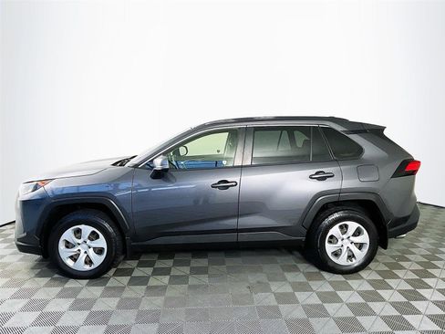 Used 2019 Toyota RAV4 LE w/ Carpet Mat Package image 4