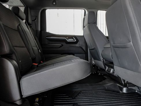 Used 2024 Chevrolet Silverado 1500 LT w/ Z71 Off-Road Package image 35