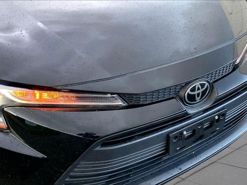 Certified 2023 Toyota Corolla LE FWD image 30