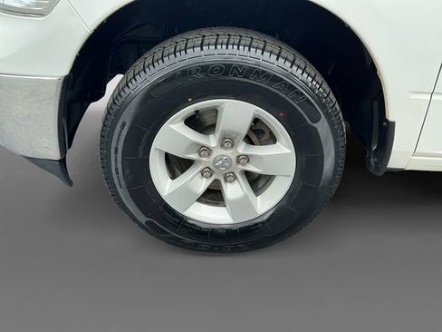 Used 2021 RAM 1500 Classic SLT AWD/4WD image 15