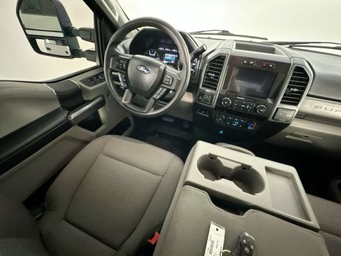 Used 2022 Ford F250 XLT w/ XLT Value Package AWD/4WD image 9