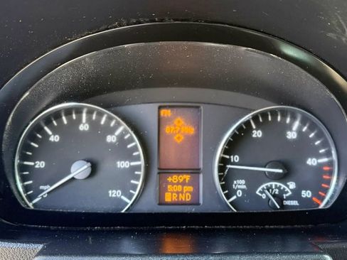 Used 2015 Mercedes-Benz Sprinter 2500 image 11