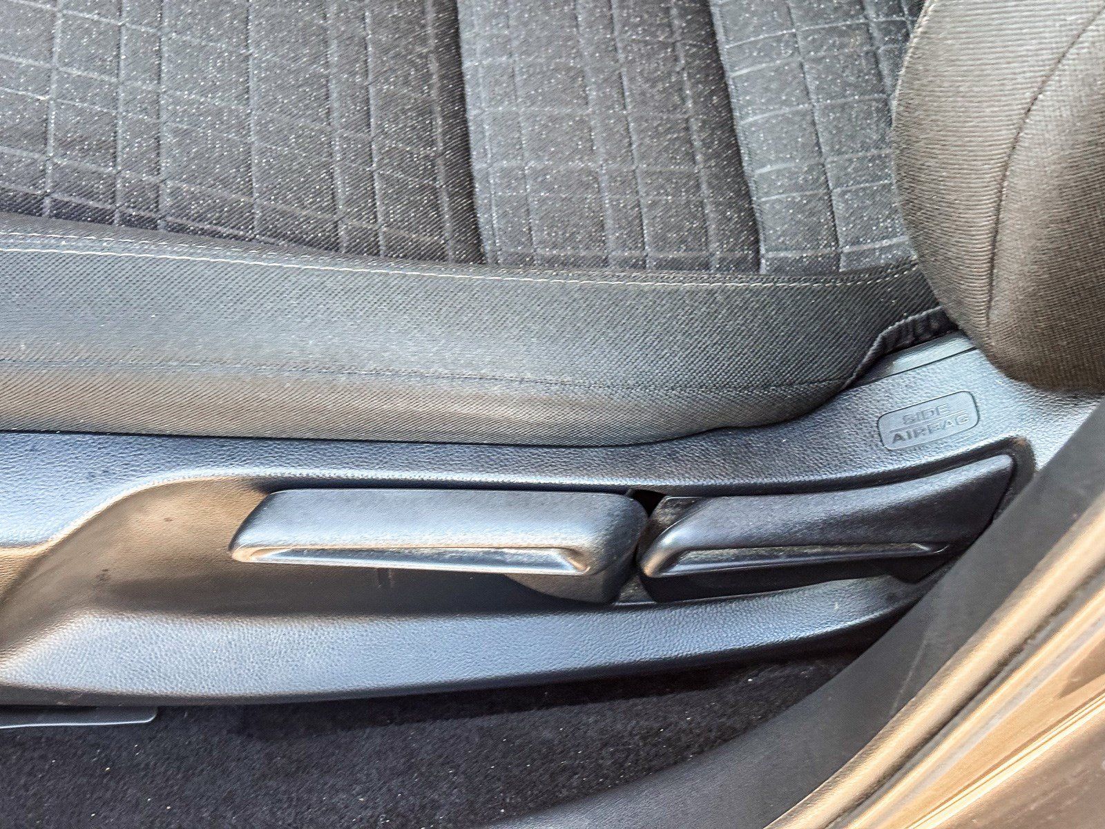 Certified 2025 Honda HR-V LX image 23