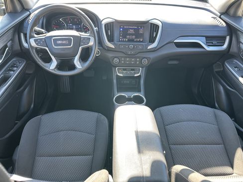 Used 2024 GMC Terrain SLE image 22