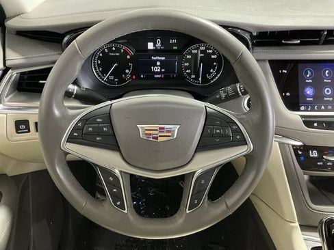 Used 2023 Cadillac XT5 Premium Luxury FWD image 17