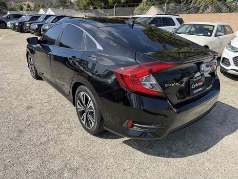 Used 2017 Honda Civic EX-T image 4