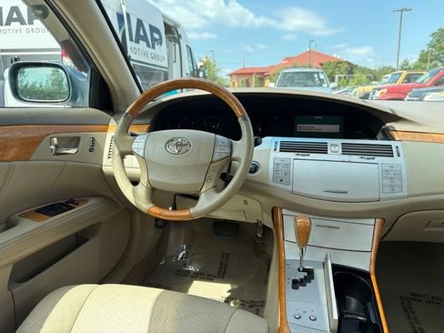 Used 2007 Toyota Avalon Limited FWD image 8