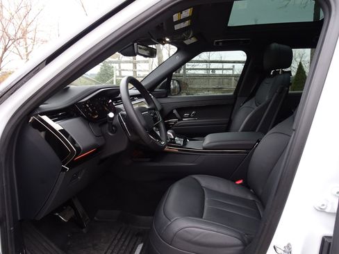 Certified 2025 Land Rover Range Rover Sport Dynamic SE image 2