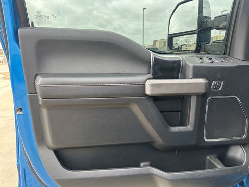 Used 2021 Ford F250 Platinum w/ Tremor Off-Road Package image 10