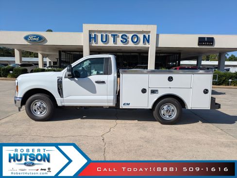 New 2025 Ford F250 XL w/ XL Chrome Package image 1