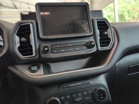 Used 2023 Ford Bronco Sport Outer Banks w/ Tech Package AWD/4WD image 9