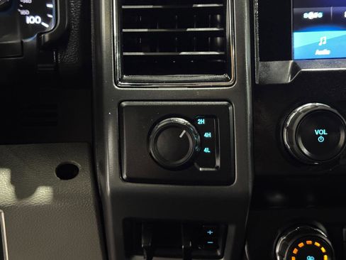 Used 2021 Ford F250 XLT AWD/4WD image 26