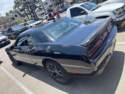 Used 2021 Dodge Challenger SXT w/ Plus Package RWD image 2
