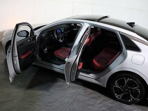 Used 2025 Kia K5 GT-Line w/ GT-Line Premium Package FWD image 5