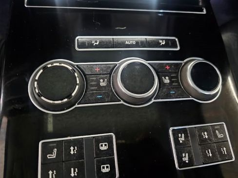 Used 2015 Land Rover Range Rover Autobiography image 38