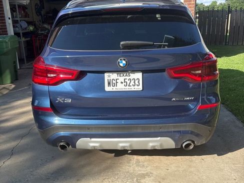 Used 2018 BMW X3 xDrive30i w/ Executive Package AWD/4WD image 4