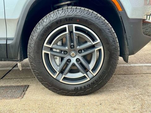 Used 2026 Rivian R1S Adventure image 12