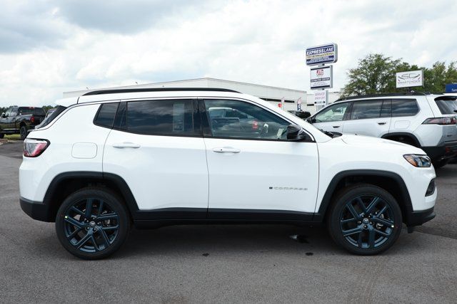 New 2026 Jeep Compass Latitude AWD/4WD image 4
