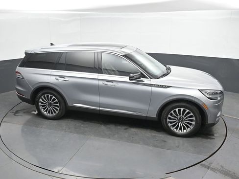 Used 2021 Lincoln Aviator Reserve w/ Elements Package Plus AWD/4WD image 13
