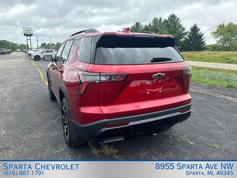 Used 2026 Chevrolet Equinox RS AWD/4WD image 5