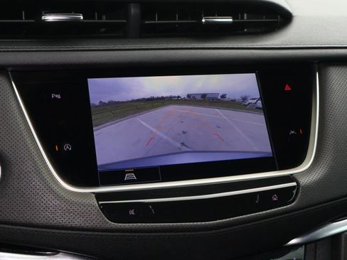 Certified 2024 Cadillac XT6 Luxury image 36