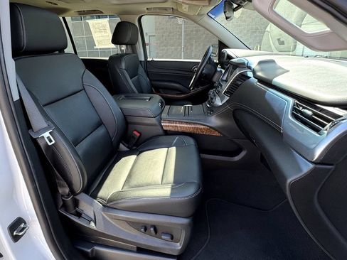 Used 2019 Chevrolet Suburban Premier AWD/4WD image 40