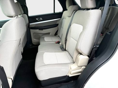Used 2018 Ford Explorer 4WD w/ Class II Trailer Tow Package image 8