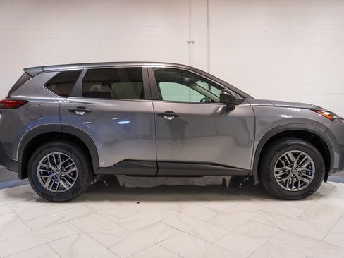Used 2023 Nissan Rogue S image 31