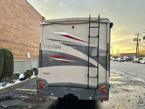 Used 2016 Mercedes-Benz Sprinter 3500 image 14