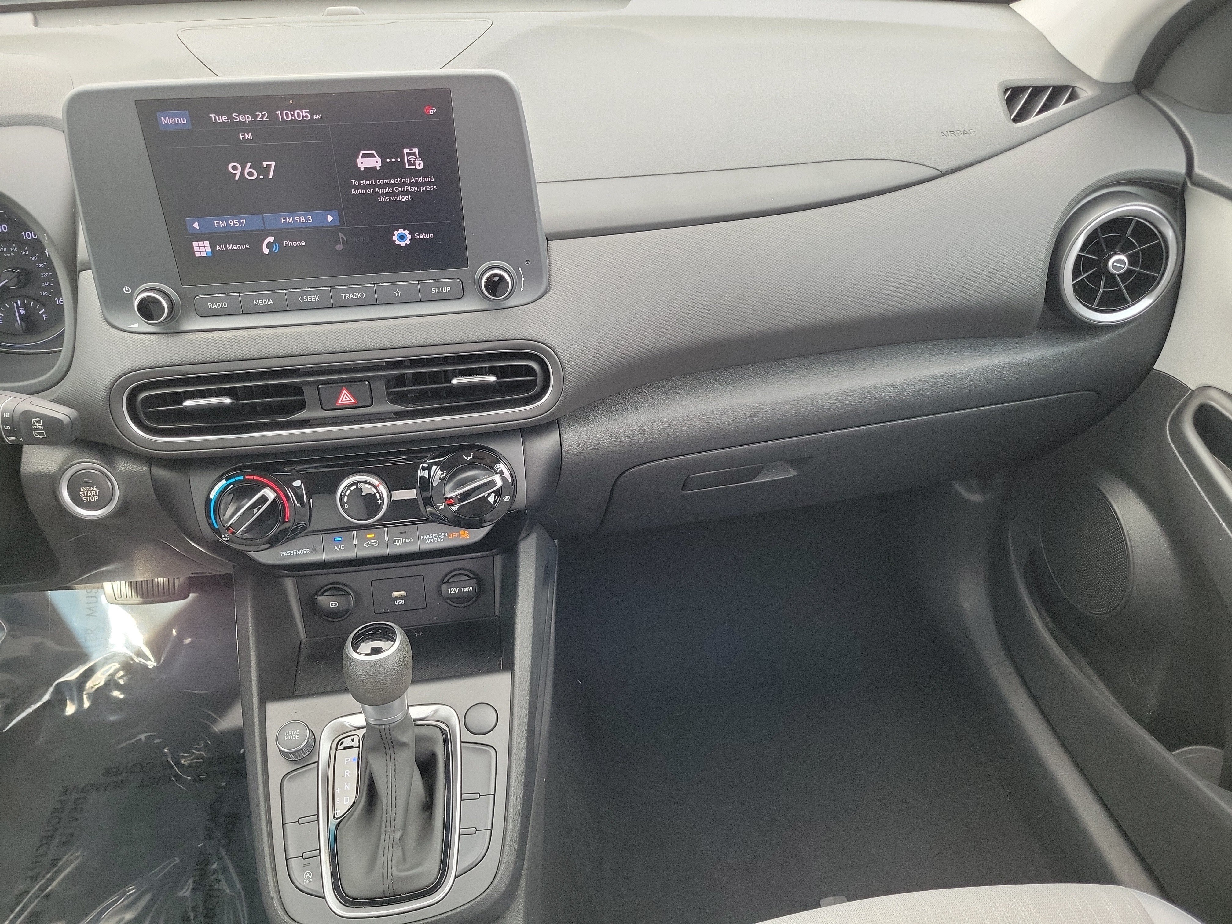 Used 2023 Hyundai Kona SEL FWD image 18