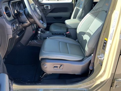 New 2026 Jeep Gladiator Mojave AWD/4WD image 17
