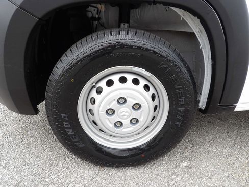 Used 2024 RAM ProMaster 2500 w/ Convenience Group FWD image 46