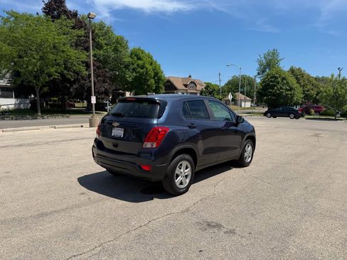 Used 2018 Chevrolet Trax LS AWD/4WD image 7
