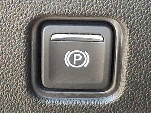 Used 2021 Chevrolet Blazer RS image 23