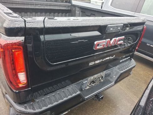 Used 2022 GMC Sierra 1500 Denali w/ Denali Reserve Package image 8