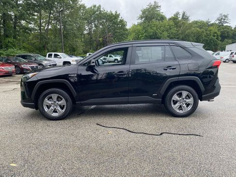 Used 2025 Toyota RAV4 XLE w/ Convenience Package AWD/4WD image 6
