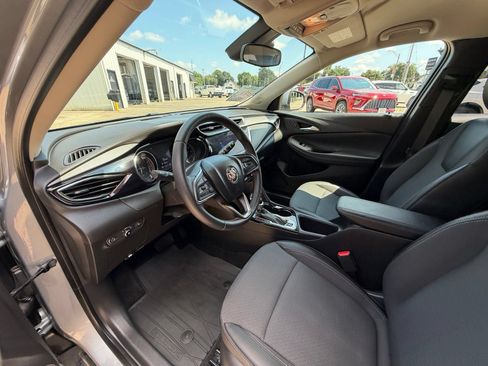 Used 2023 Buick Encore GX Preferred w/ Cold Weather Comfort Package AWD/4WD image 10