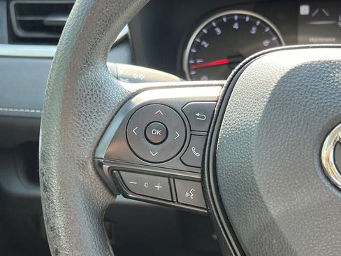 Used 2022 Toyota RAV4 LE FWD image 25